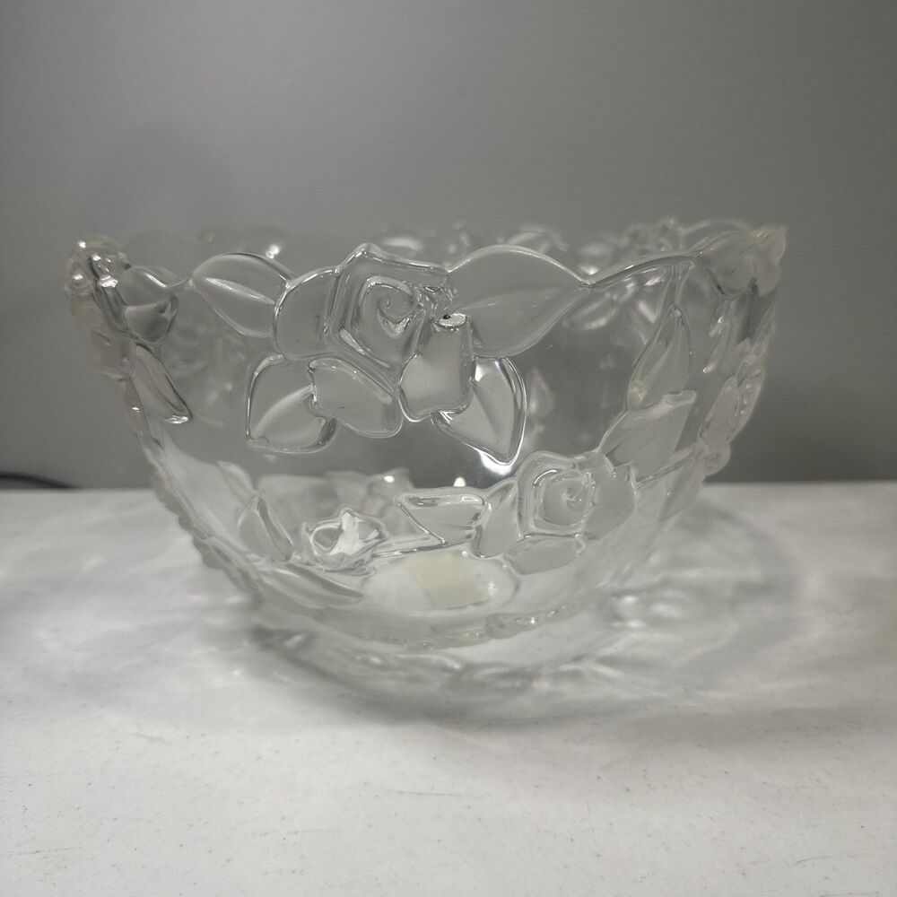 Mikasa Bella Rosa Bowl Clear with frosted Glass Embossed Roses 9.5"